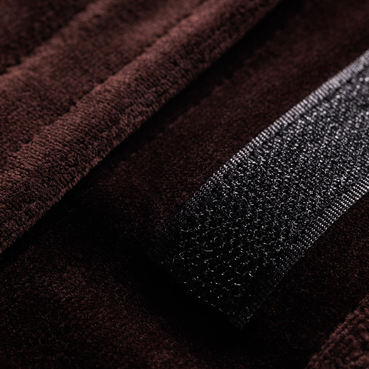 VELÚRBARNA KOZMETIKAI SZALAG